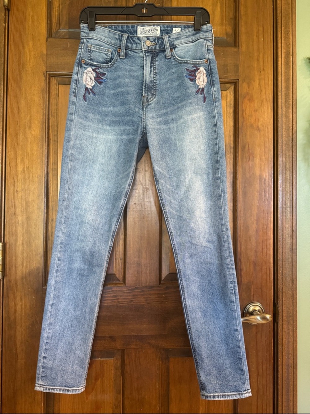 Lucky Brand Light Blue Bridgette Skinny Jeans with Floral Pocket Embroidery, 27